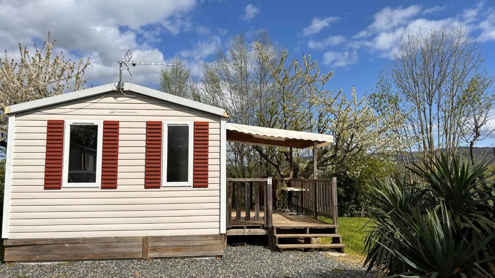 Le Camping De Ripan Bessenay 프랑스