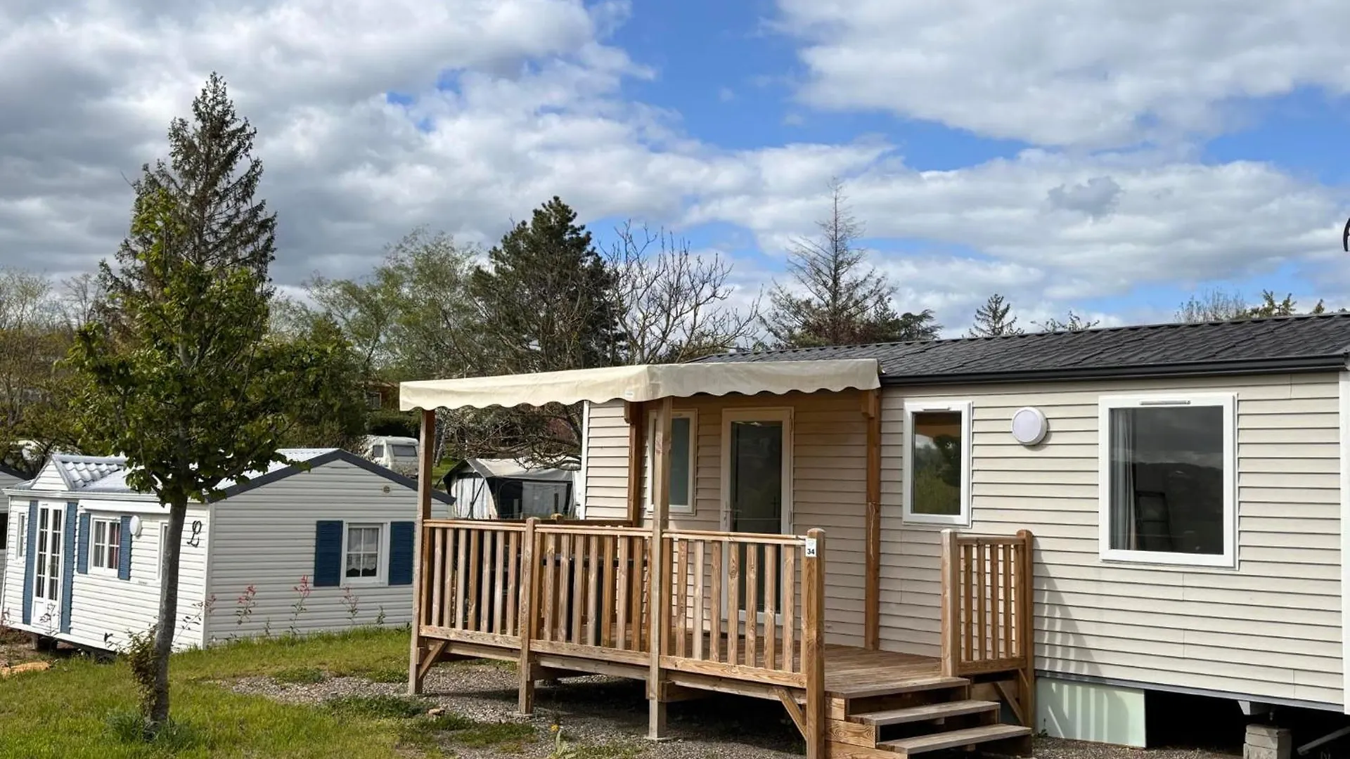 Le Camping De Ripan Bessenay